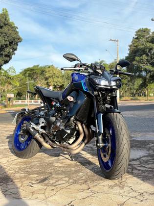 YAMAHA MT-09 